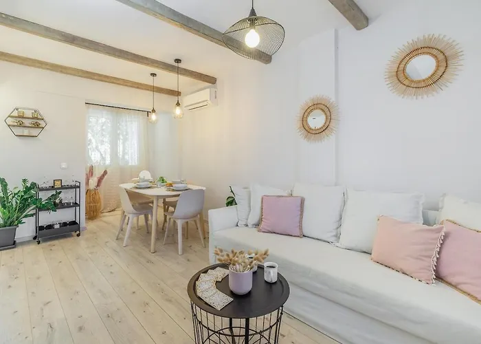 Stylish Modern Maisonette Argostóli