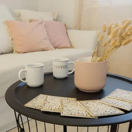 Stylish Modern Maisonette 度假居 阿尔戈斯托利翁